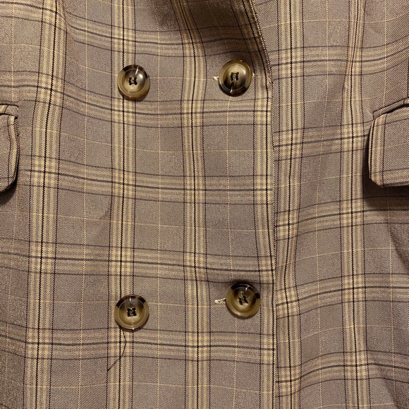 Oversized Blazer Jacket from Risqué. Tan colour in size medium. - Picture 3 of 3